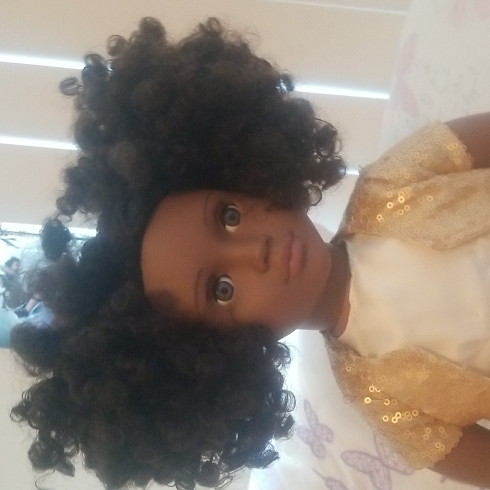 Fashion doll